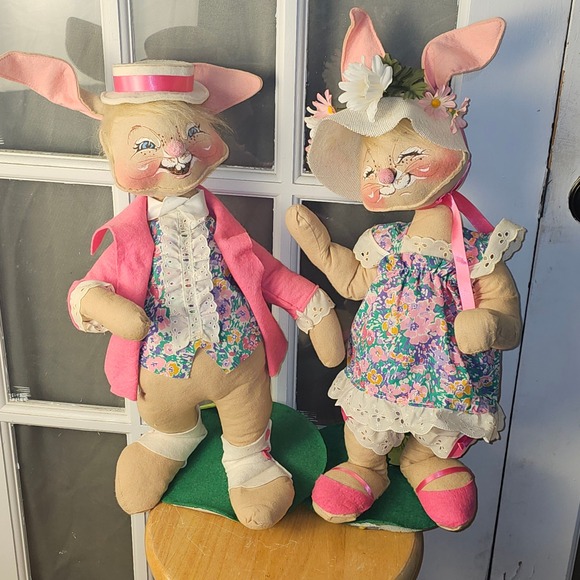 Annalee Other - Vintage Annalee 21" Boy & Girl Easter Bunny Dolls‎ 1976